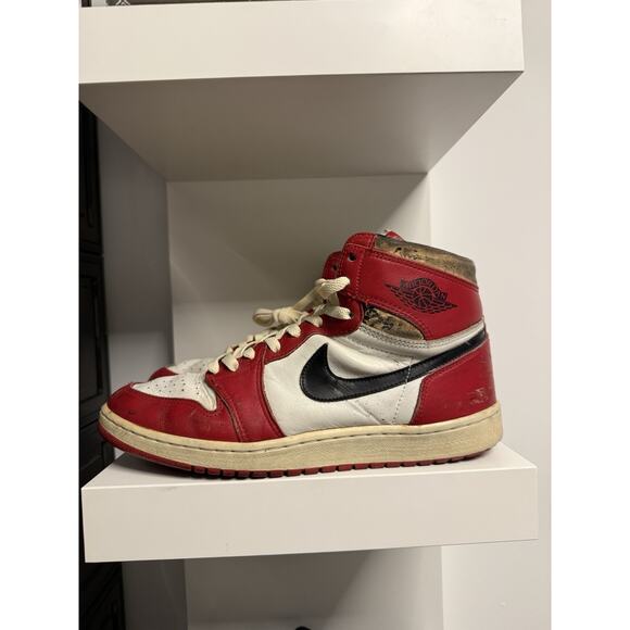 1985 Nike Air Jordan 1 High Chicago Size 11.5 main image 7